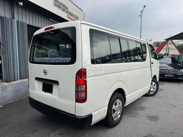 2011 Toyota HIACE 2.5 Window Van (M) Boleh Loan - 2
