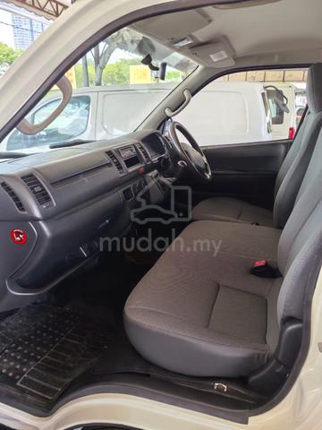 Hiace 2.5cc semi panel - 5