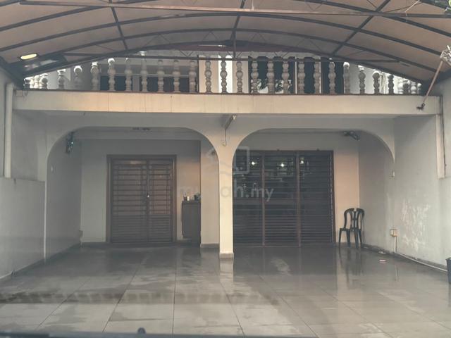 Subang Jaya Jalan ss17 very nice location unit for rent 1