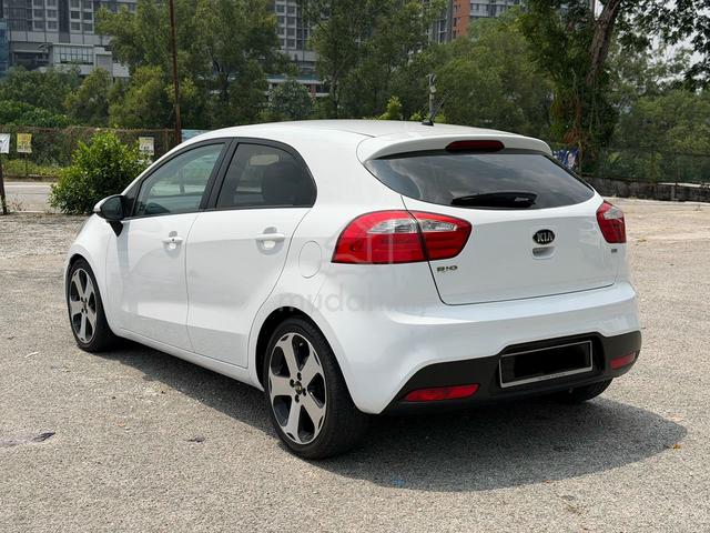2015 Kia RIO 1.4 UB (A) - 4