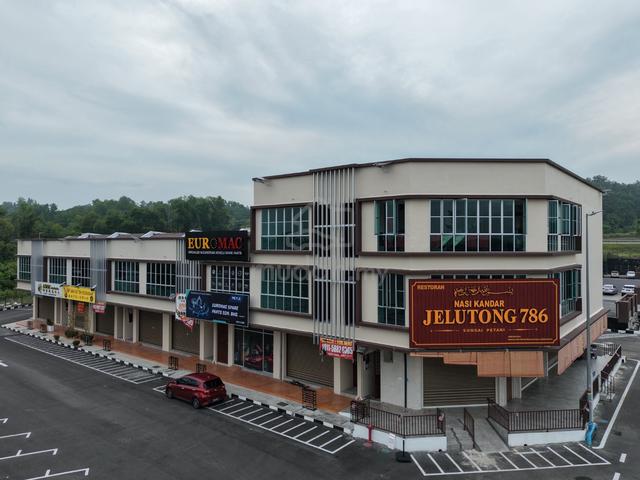 Pusat Perniagaan Angsana Facing Main Road 2 Storey Shop Lot For Rent 1