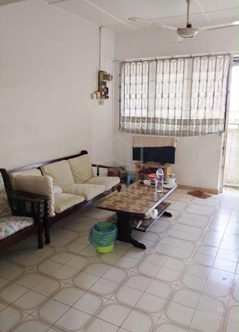 Flat Taman Ungku Tun Aminah 1