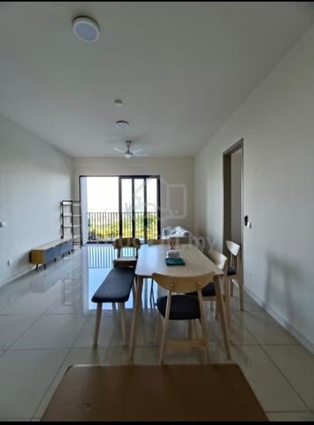 Master Room with Lake View 1