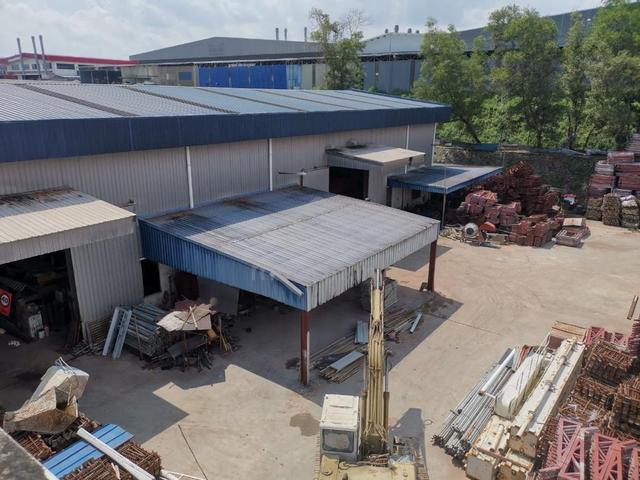 2 Acres FREEHOLD Corner Factory @ Bukit Beruntung | Warehouse + Office 1
