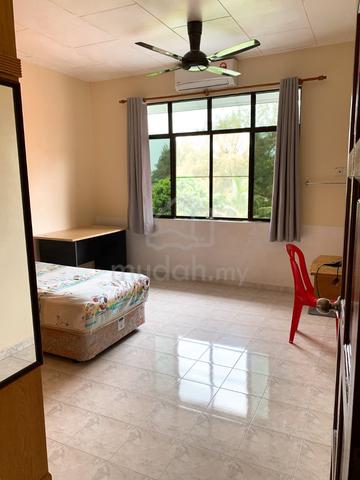 Master bedroom For RENT in KUALA IBAI 1
