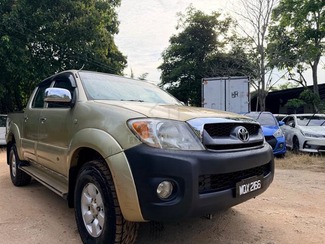 Toyota HILUX 2.5 G FACELIFT 4x4 (M)-08 - 1