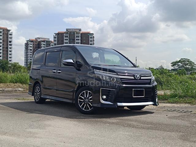 2017 Toyota VOXY 2.0 V (A) - 1