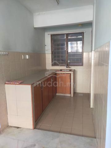 Flat PKNS Seksyen 7 Shah Alam 1