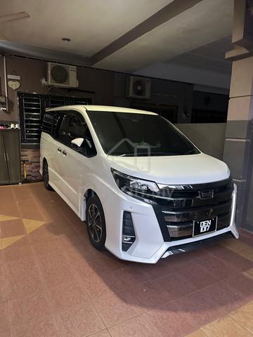 2022 Toyota NOAH 2.0 Z (A) - 1