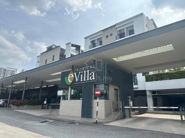 Tropical Villa Seri Kembangan - 2.5 Storey Duplex 1