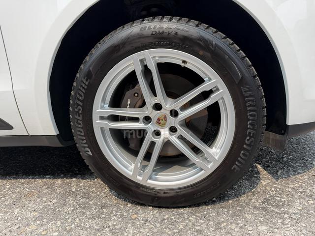 2023 Porsche MACAN 2.0 FULLY LOADED SPORT CHRONO - 4