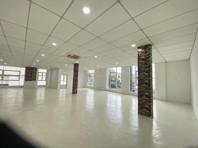 3 Element 3200 sqf Office with Lift bandar putra permai Equine 1