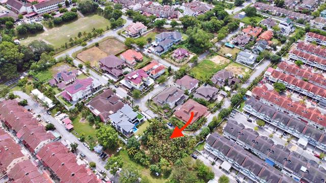 CORNER Bungalow Lot Seksyen 4, Bandar Baru Bangi NEXT TO SCHOOL 1