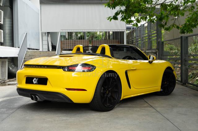 Porsche 718 Boxster 2.0 2018 Racing Yellow - 2