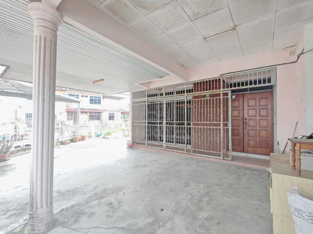Corner End Lot Extra Land Double Storey Taman Tiong Mas, Simpang Ampat 1