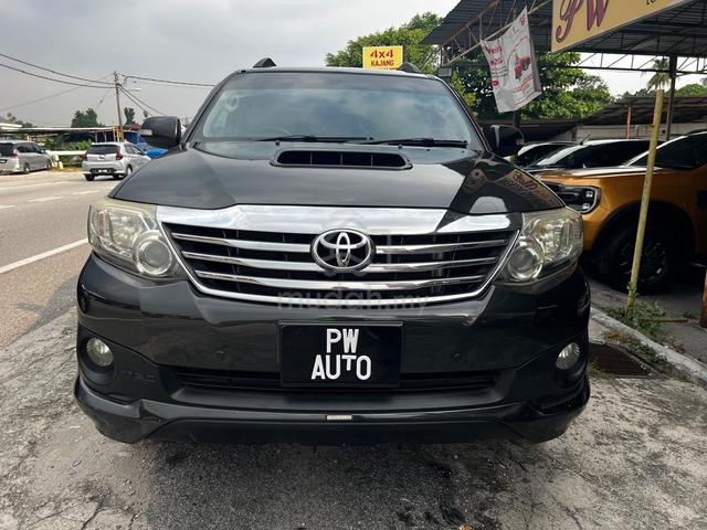 TOYOTA FORTUNER 2.5(A)TRD sport G VNT 4SPD 4X4 SUV - 3