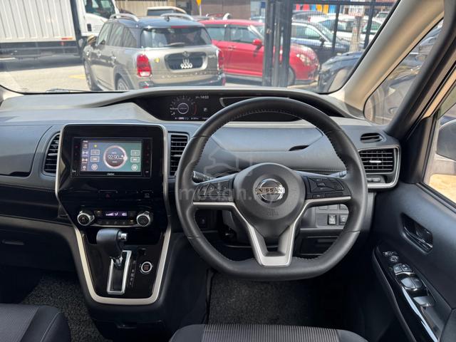 Nissan SERENA 2.0 HIGHWAY STAR C26 (A) P/Door - 5