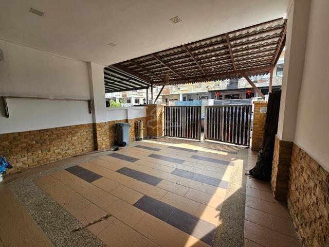 JP Perdana Double Storey Terrace House Fully Loan Good Condition 1