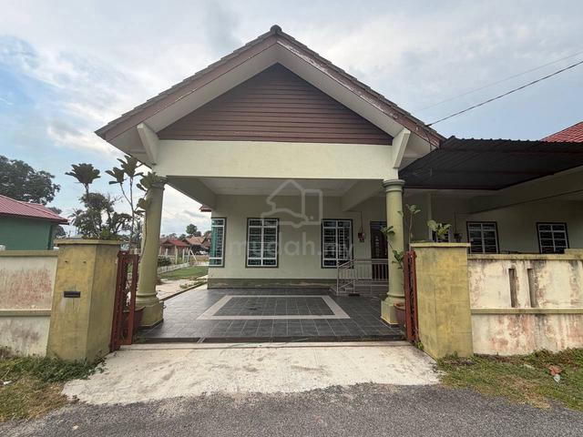 Semi D Kg Nyior, Paka 1