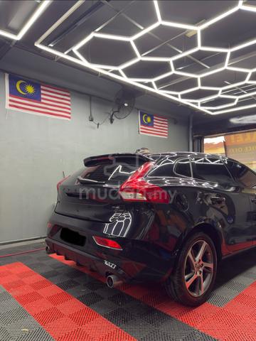 2018 Volvo V40 2.0 T5 R-DESIGN FACELIFT (A) - 2