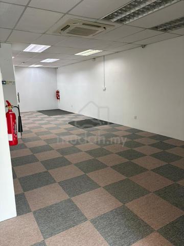 Bayan Bay 1st Floor Shoplot For Rent Facing Main Road Nearby Queensbay 1