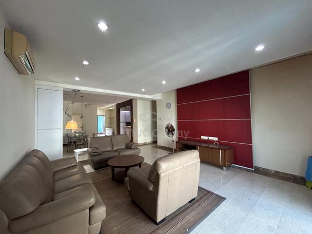 Petrie Condominium 1