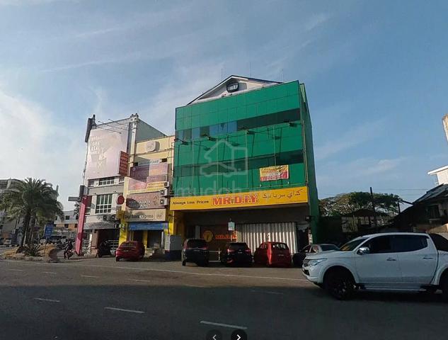 2 Lot Bangunan 4 1/2 Tingkat Untuk Dijual 1