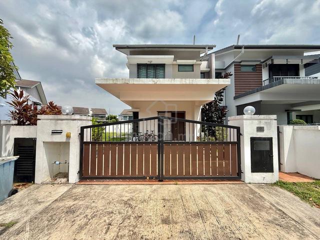 END LOT Double Storey Semi D Cluster, Bandar Rimbayu 1
