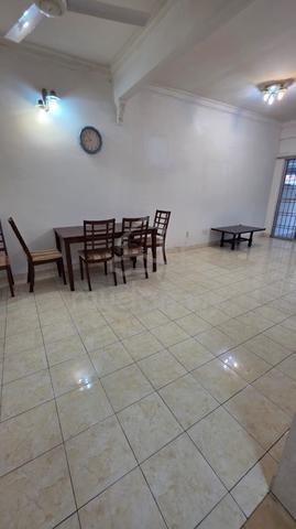 Partial furnish 2 storey 22x70 house Taman Putra Prima Puchong 1