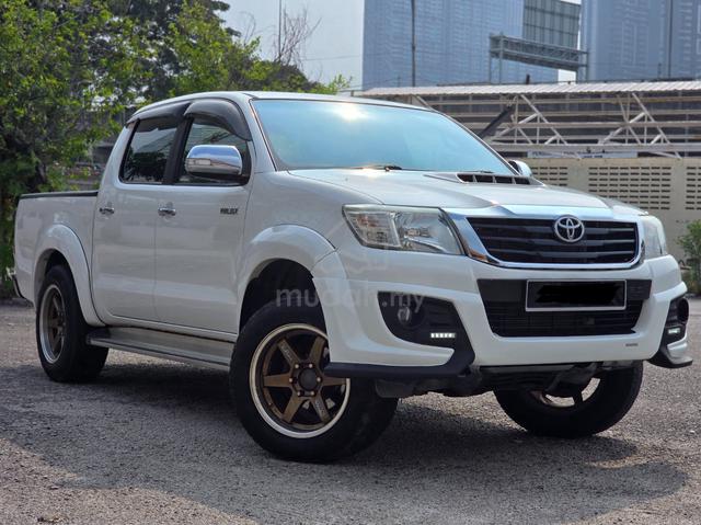 2015 Toyota HILUX 2.5 G TRD SPORTIVO (A) - 2