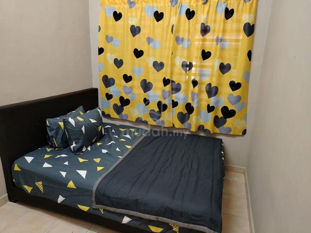 mencari housemate 1