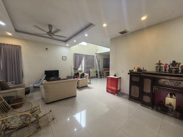Renovated / Double Storey Terrace Semi D/ Taman Bukit BM (2336 sf) 1