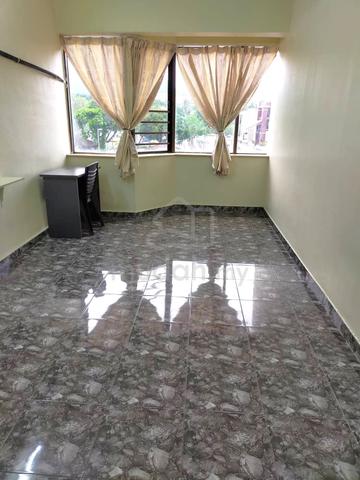 Shoplot, 2nd floor, walk up, opposite USM, renovated 1