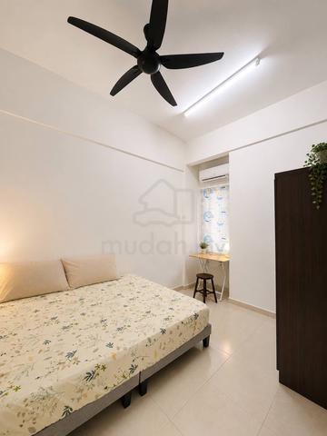Georgetown Female room 1