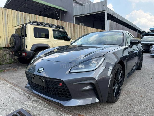 2022 Toyota GR86 2.4 RZ AUTO RED INTERIOR - 1