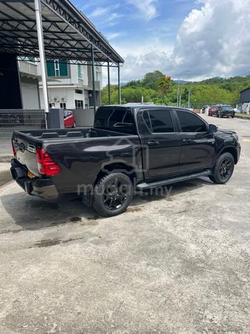 2019 Toyota HILUX D/CAB 2.8 BLACK EDITION (A) - 3