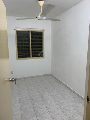 Dahlia Apartment (Taman Bunga Raya) 1