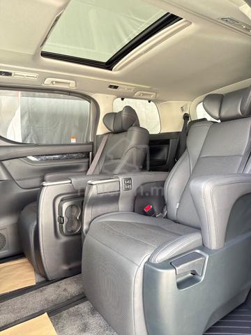 2023 Toyota ALPHARD 2.5 Skirting SC Sunroof (A) - 4