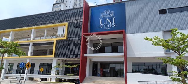 Uni Suites 1