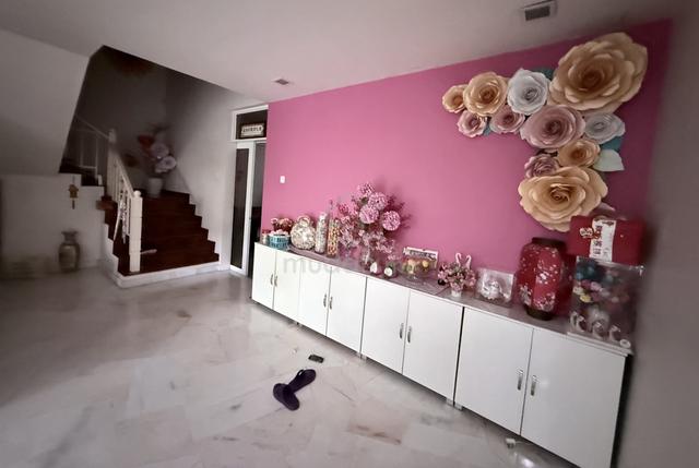 Putra Heights Seksyen 10 (2 Bedrooms Nestled in a Cosy Family Home) 1