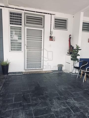 Townhouse [Ground Floor], Extended Covered Car Porch 1