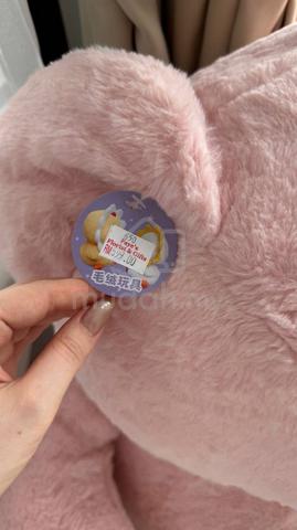 Brand-new giant pink teddy bear - photo 3 of 3