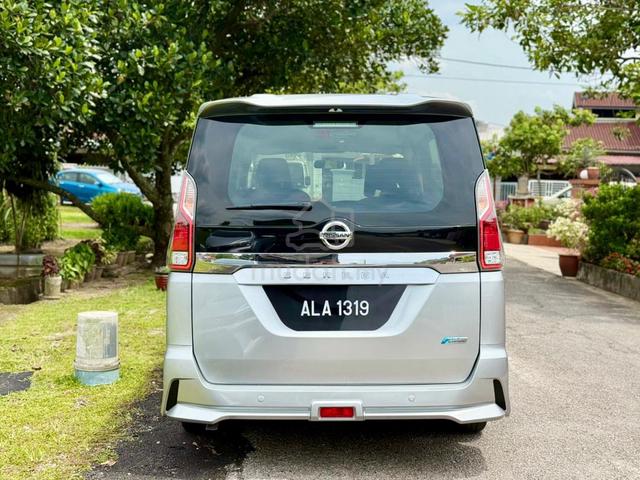 ON THE ROAD 2018 Nissan SERENA 2.0 - 5