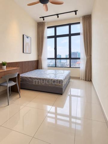 Master RoomTwin Tower Residence Bukit Chagar Walking to RTS CIQ 1