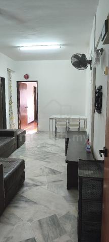 Pangsapuri Seri Mawar 1