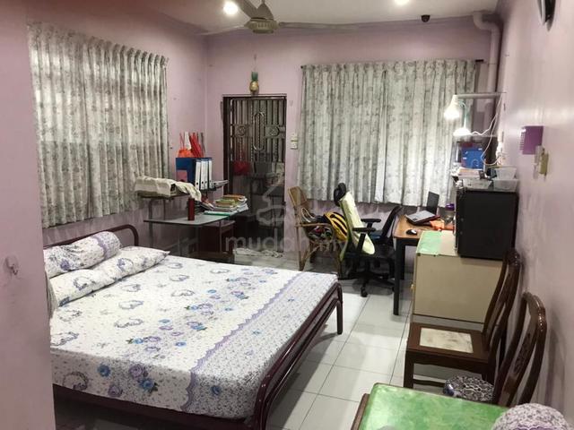 Room for Rent in Taman Puteri Wangsa 1