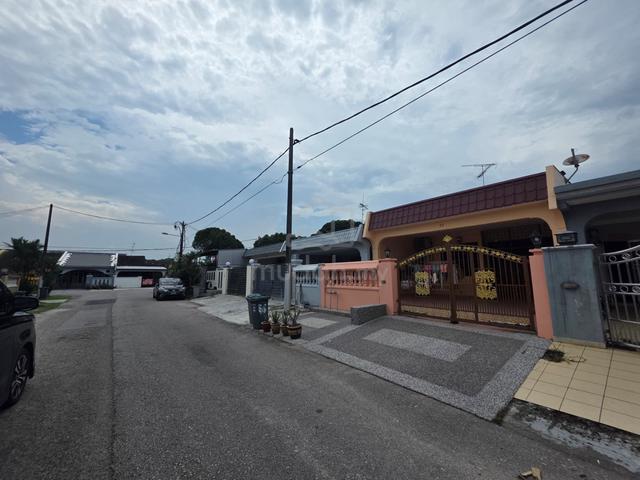 Johor jaya,1 storey,3b2b 1
