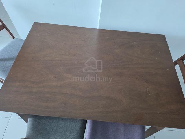 Dining Table 4 seater - photo 2 of 2