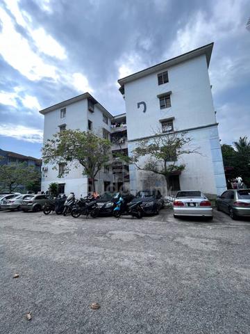 Dahlia Apartment (Putra Perdana) 1