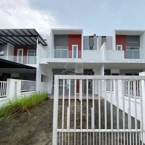 2 Storey Terrace House / Jalan Laman Setia / Gelang Patah / 20x70 1